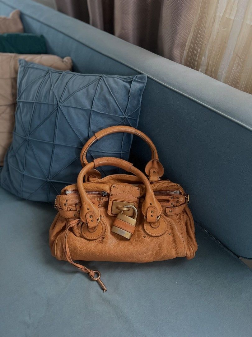 Chloe Paddington Camel Medium Bag (Category: Luxury Bags & Wallets) located in Manila. Submitted by iluvc4ts_ (Listing ID 1464049521, Image 1). Description: Chloe Paddington Camel Medium Bag 🔥 ₱52,500 / $875 Retail Price: $2,293 (143.2k) — Save over ₱90.7k! Negotiable!! Can do meet up sa malapit, South Caloocan Loc / Makati Area. Mode of Shipping: J&t, Lalamove, or Lbc para sa mga malalayo. Shipping fee is shouldered by the buyer. Thaankyouuu!! 