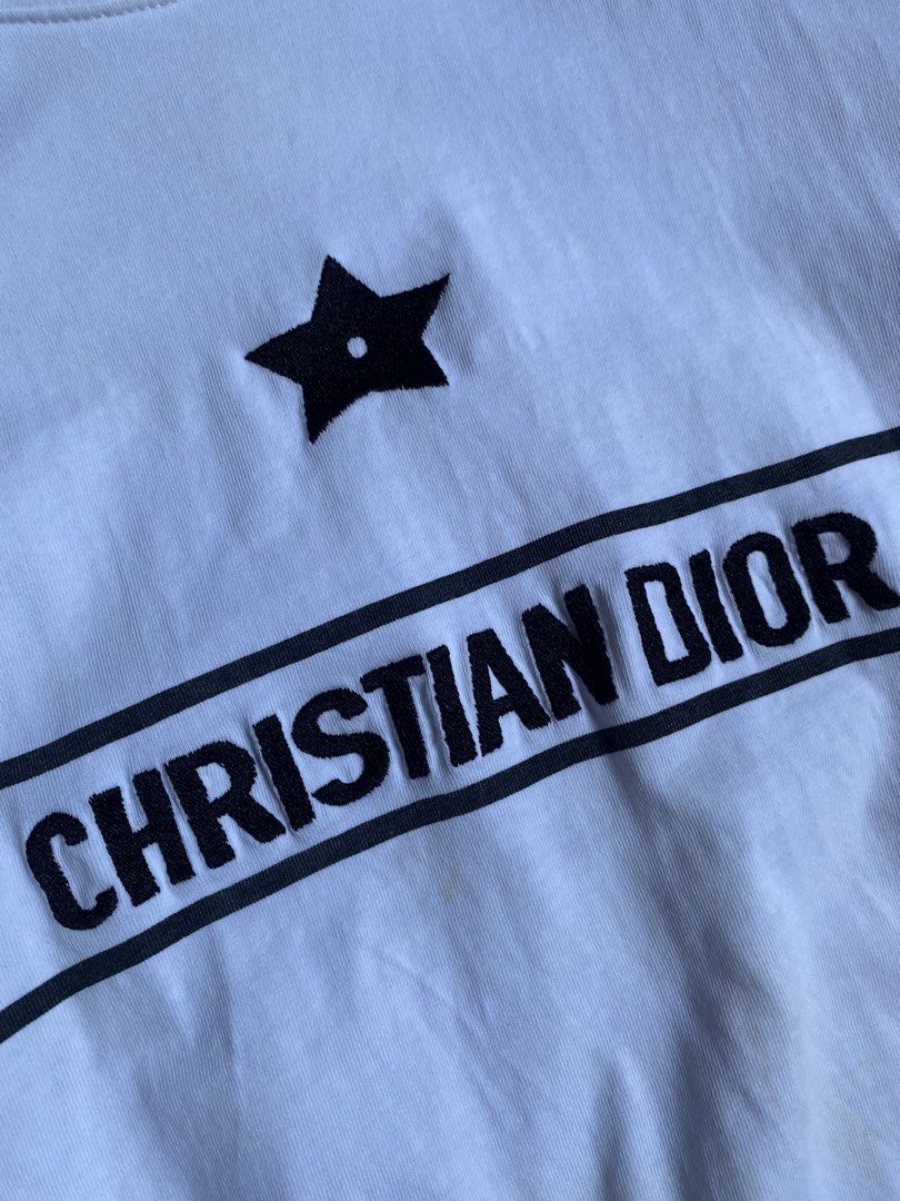 Christian Dior (Category: Tshirts & Polo Shirts ) located in Tabaco. Submitted by hidden_gem.2 (Listing ID 1463965726, Image 2). Description: Off Yellow stains Need wash Large but fit to small up.