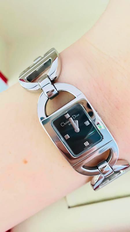 Christian Dior Watch (Category: Women's Watches) located in Manila. Submitted by annafinds (Listing ID 1464066959, Image 2). Description: ₱12,800 Auth Christian Dior Watch for Ladie’s -Black Dial -Sapphire Glass -Swiss Made -Stainless Steel -Quartz Movement -Small to Large Wrist Size -With Provided Box -In Excellent Condition 📌Disclaimer:📌 I Claim to be a Legit Watch Reseller. All Products, Names, Brands, and Logos are owned by their respective
