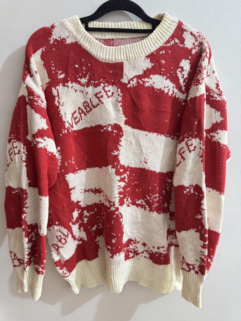 christmas red and white plaid sweater (Category: Others Tops) located in Manila. Submitted by peppaa.834 (Listing ID 1463984147, Image 1). Description: .