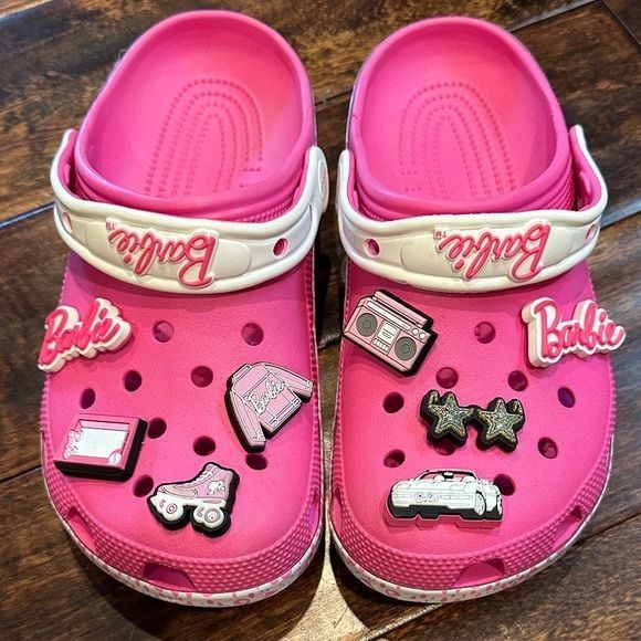Classic Barbie Clog (Category: Shoe inserts) located in Rizal. Submitted by hiraya16 (Listing ID 1464120106, Image 1). Description: Available Onhand ready to ship Sizes available? DM ✉️ J&T - Lalamove - LBC.