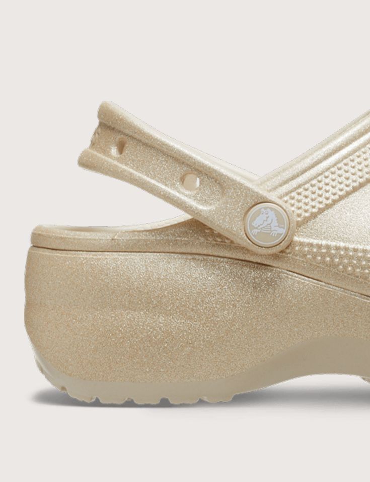Classic Platform Champagne (Category: Shoe inserts) located in Rizal. Submitted by hiraya16 (Listing ID 1464072079, Image 2). Description: W6 and W7 Available Onhand ready to ship Sizes available? DM ✉️ J&T - Lalamove - LBC.