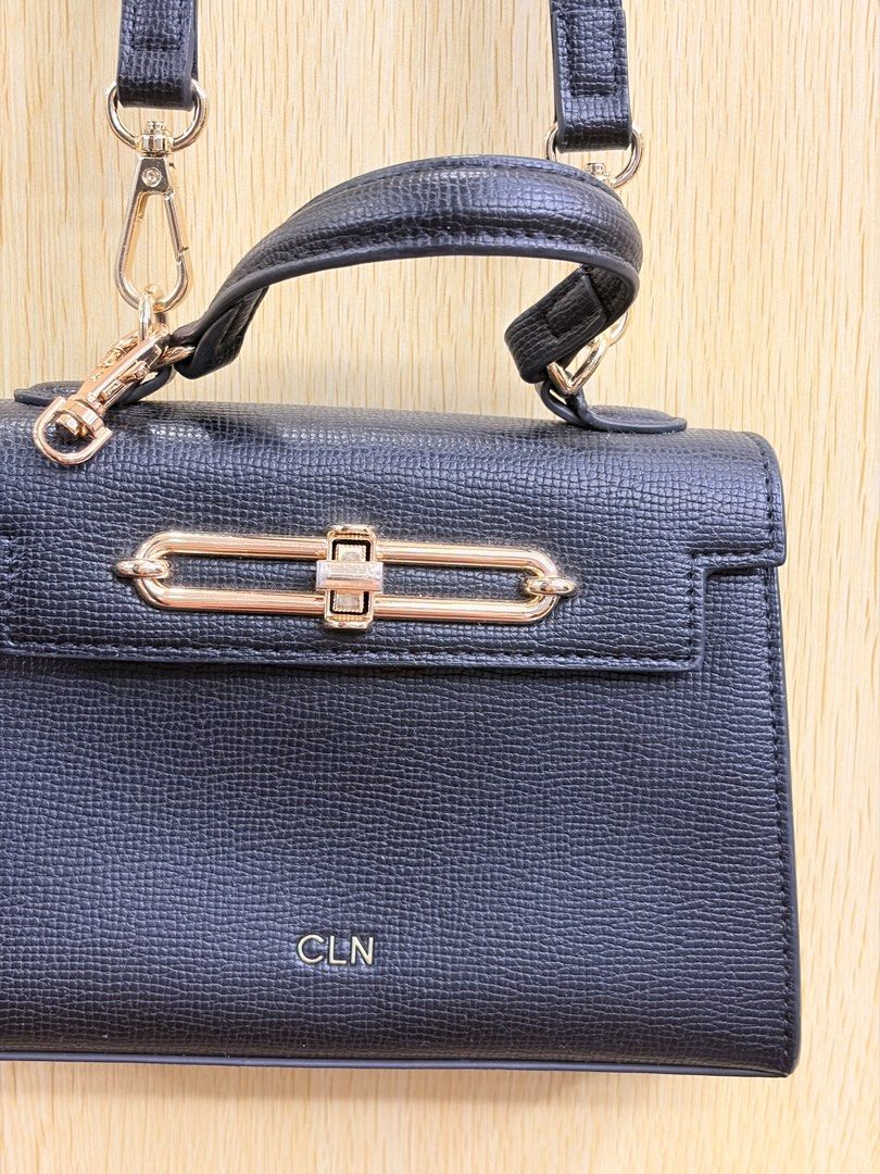 Cln Black Bag (Category: Cross-body Bags) located in Obando. Submitted by thea_pasa.bento.ig (Listing ID 1464135195, Image 1). Description: .