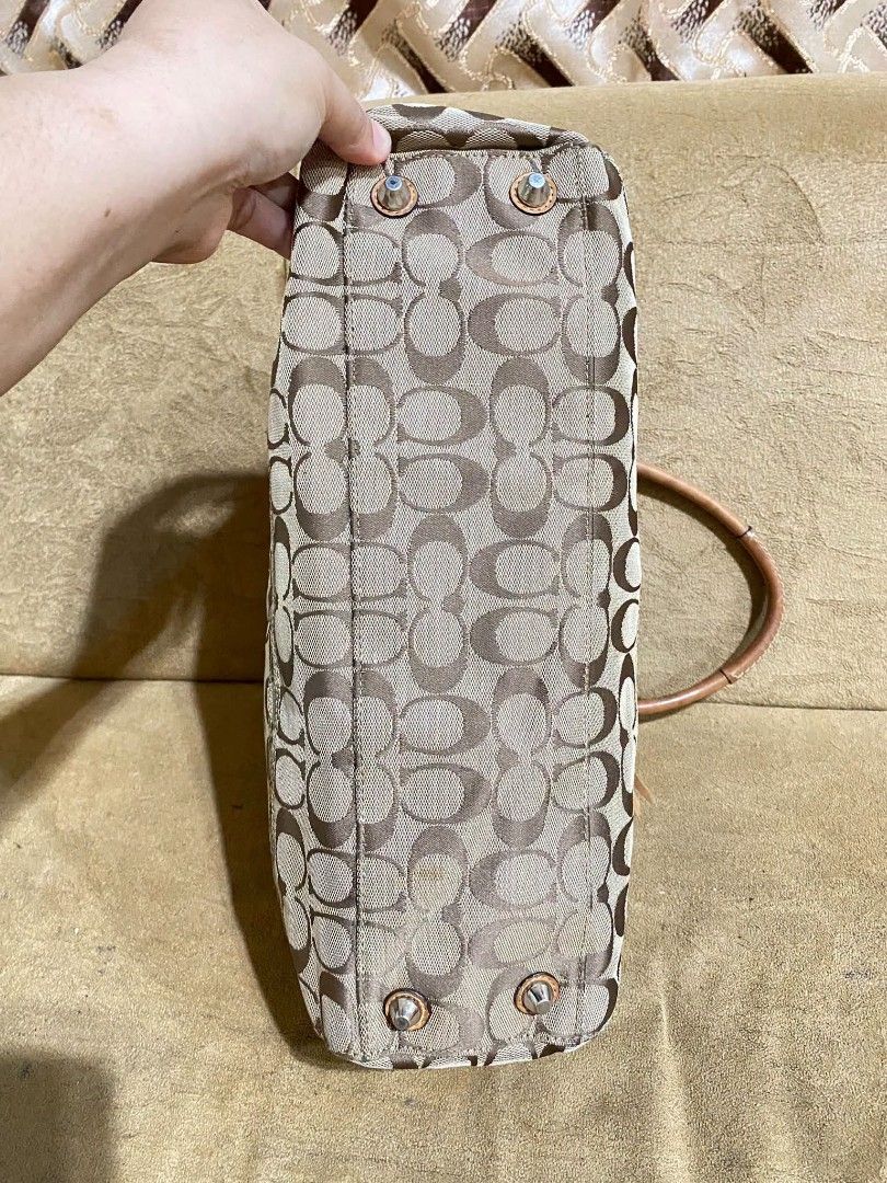 Coach (Category: Shoulder Bags) located in Dumaguete. Submitted by camillaolshoppe2 (Listing ID 1463979975, Image 3). Description: Kotch Hamptons Signature Tote Bag Leather Braided Trim VTG- EUC.