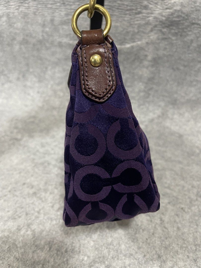 coach (Category: Purses & Pouches) located in Calamba. Submitted by thriftingoverload (Listing ID 1464049410, Image 3). Description: plus shipping fee.
