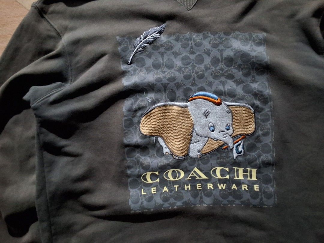 Coach Dambo Disney (Category: Hoodies) located in La Trinidad. Submitted by lotionito2601 (Listing ID 1463998716, Image 3). Description: Coach x Dambo Disney size m fittings up to large 8.9 color rate issue descoloration and stain minimal stain good for psg pm pm.