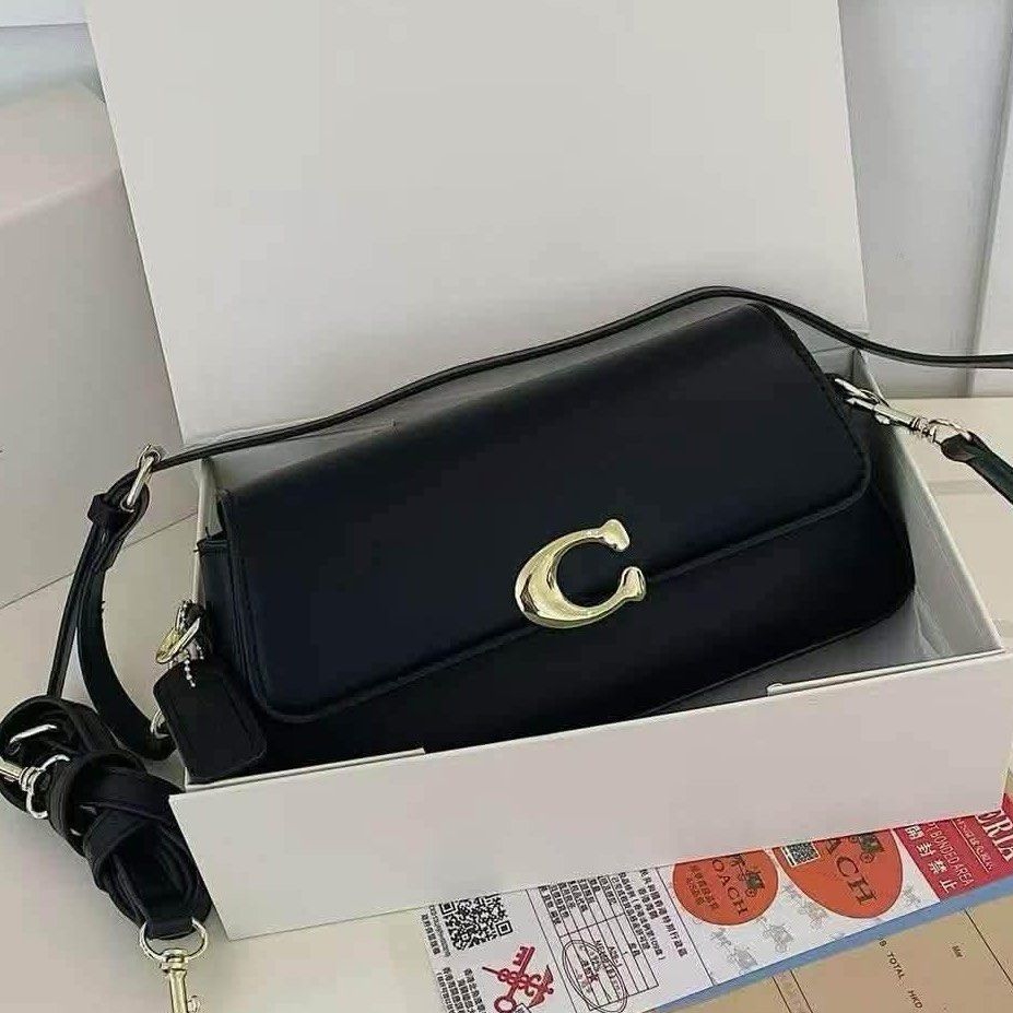 Coach Jet Shoulder Bag (Category: Shoulder Bags) located in Quezon City. Submitted by stuffs.hellyy (Listing ID 1464046186, Image 2). Description: with box.