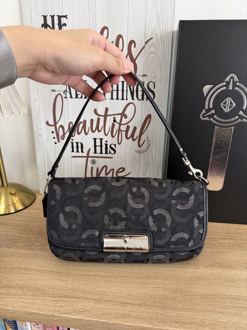 COACH OP ART SHOULDER BAG / WRISTLET (Category: Luxury Bags & Wallets) located in San Pedro. Submitted by chrizzellebernardino (Listing ID 1464136306, Image 1). Description: 100% guaranteed authentic Japan sourced.