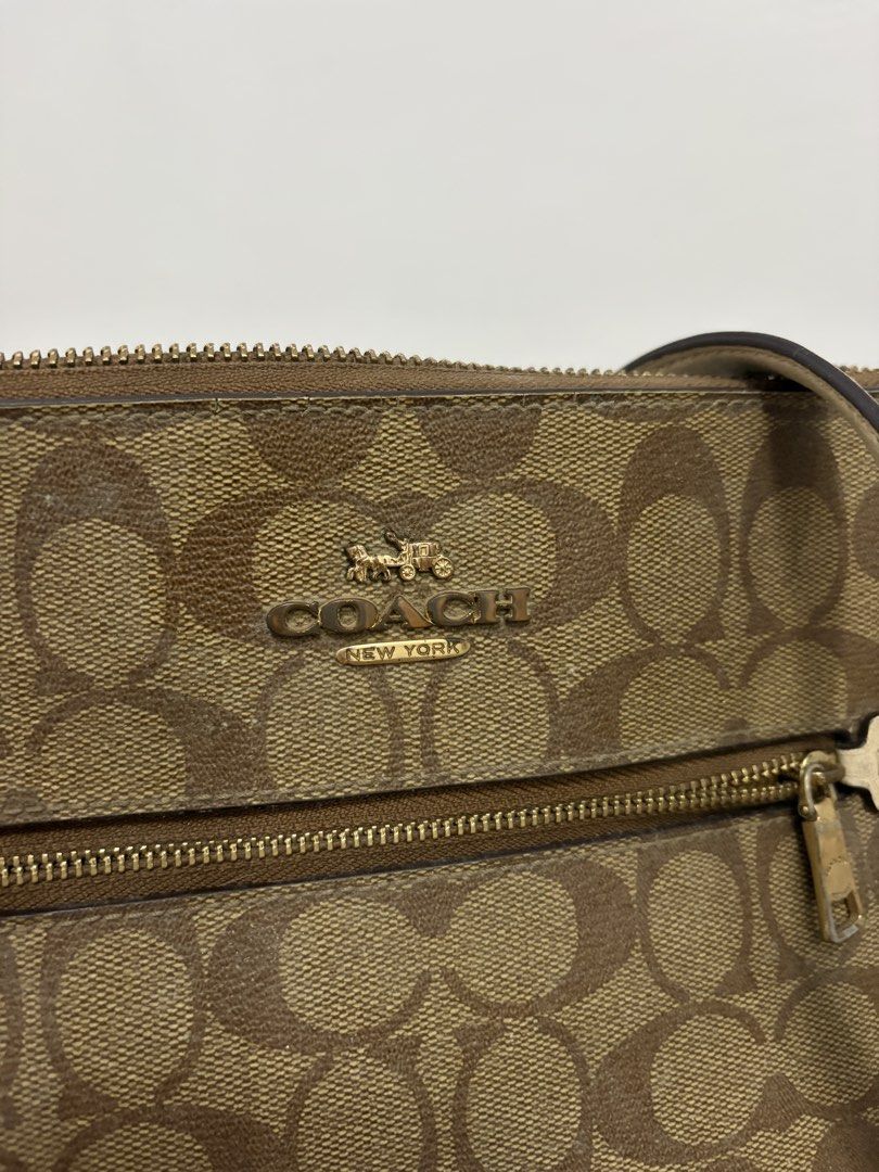 COACH sling bag (Category: Sling Bags) located in Rizal. Submitted by prelovedbykristel (Listing ID 1464090588, Image 2). Description: - MOP : BDO / gcash - MOD : lalamove ❌ no refund! :) .