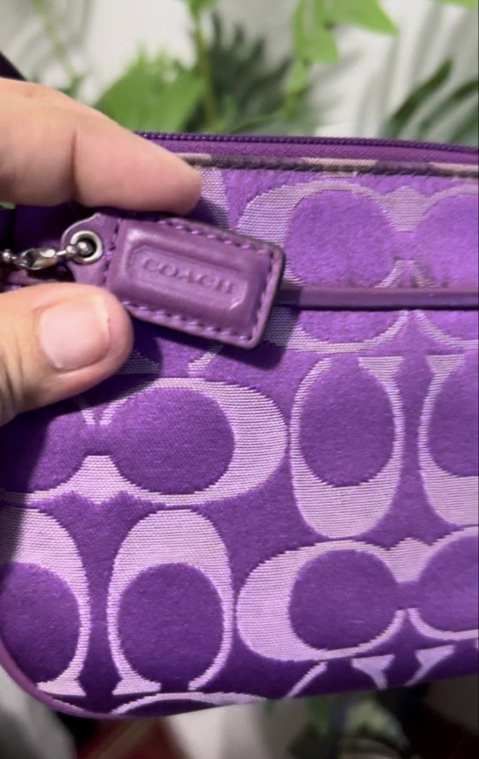 Coach Wristlet (Category: Wallets & Card holders) located in Quezon City. Submitted by karima07 (Listing ID 1463952498, Image 2). Description: Authentic Coach Wristlet No flaws, No Rubs, Intact rubber lining, signs of use only Ykk zip with etiketa Needs cleaning lang para maging bago ulit ang itsura kasi nakatago lang at di na nagagamit. .