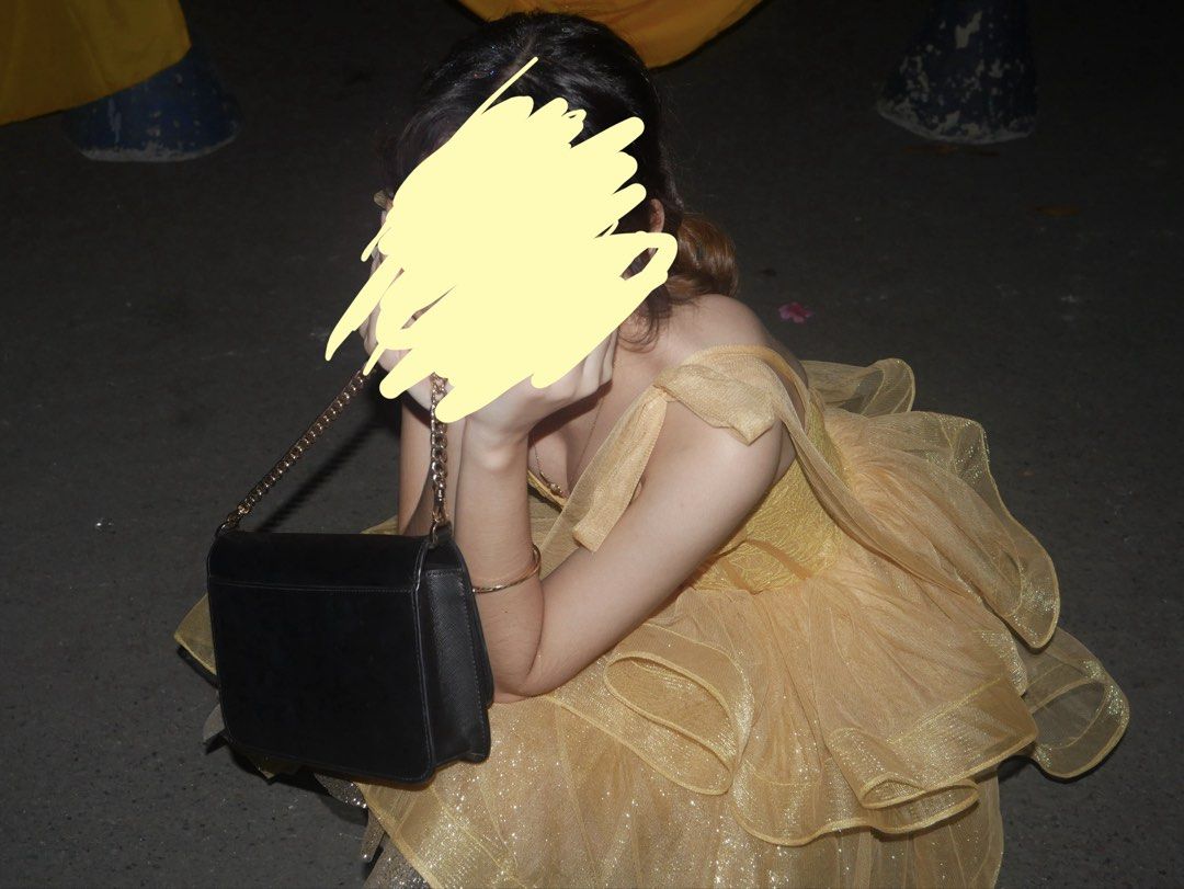 Cocktail Dress/Gown (Category: Evening dresses & gowns) located in Quezon City. Submitted by loving.lie (Listing ID 1464086153, Image 2). Description: Gold Cocktail Dress that fits xs-s (petite po yung owner).