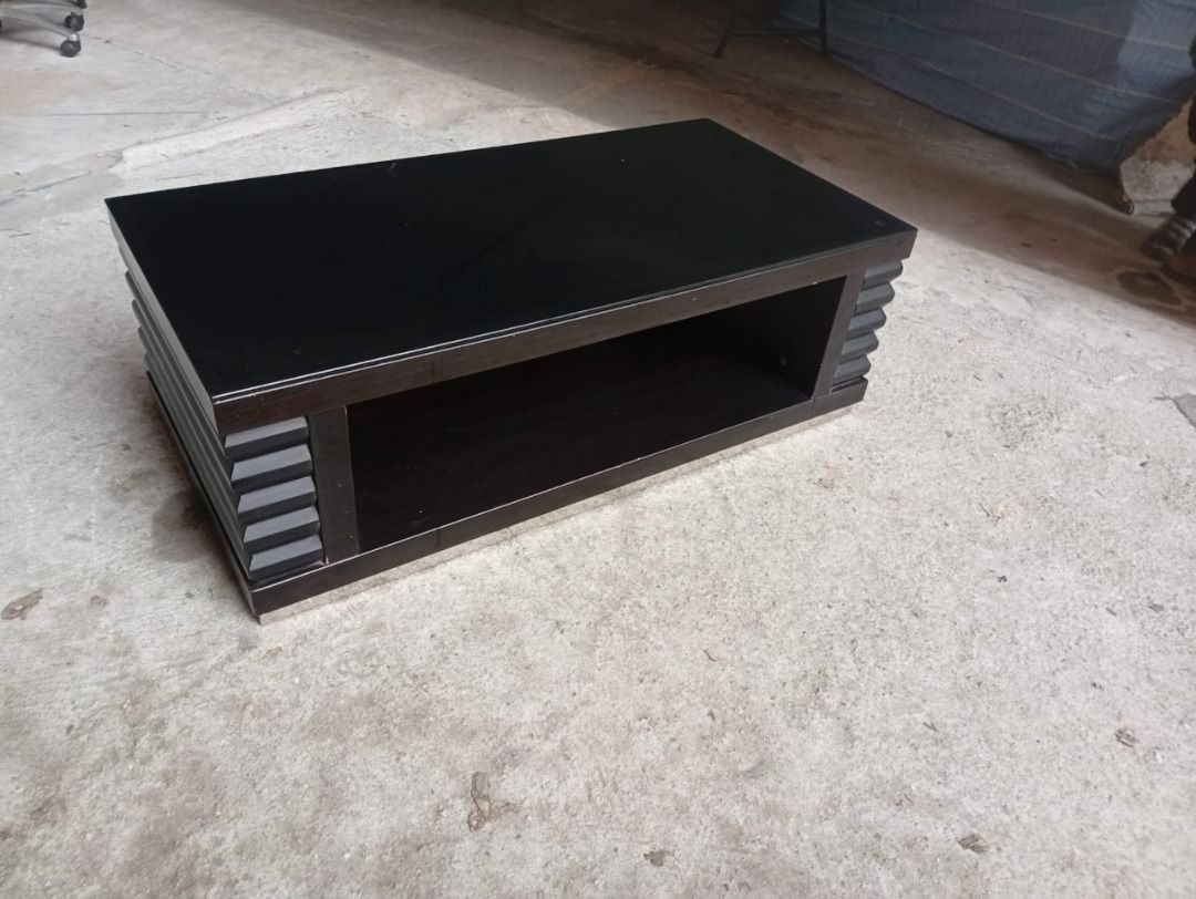 Coffee Table (Category: Other Home Furniture) located in Petaling Jaya. Submitted by nm016648427690 (Listing ID 1464079523, Image 2). Description: Coffee Table Size: W,60.cm,L,120.cm,H,40.cm RM-280 Code :TC-032 Stock Available : 1 Condition : Goods ** (ABOVE PRICE DOES NOT INCLUDE DELIVERY & INSTALLATION) ** We are specialist in BUY or SELL New/Used Home Furniture or Office Equipment [ Perabot Kita Furniture ] Address: L1-03 times 89 Jalan 8A/133