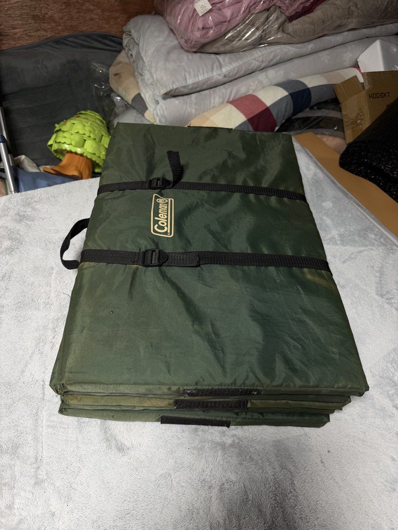 COLEMAN PORTABLE MAT (Category: Outdoor Furniture) located in Sablan. Submitted by gongonshelley12 (Listing ID 1464049824, Image 1). Description: COLEMAN MAT 200cm X 60cm X 2cm PORTABLE; maganda baunin eto sa mga camping GOODS NA GOODS PO ETO.