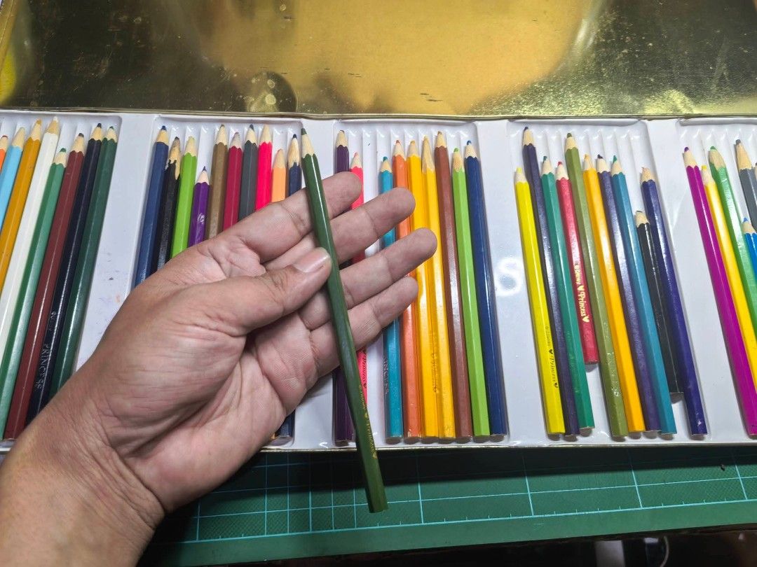 Colored Pencil - Complete - 50 Pencils (Category: Stationery & School Supplies) located in Cebu City. Submitted by dudes_villanueva (Listing ID 1463955509, Image 3). Description: Colored Pencil - Used Complete - 50 Pencils 📌 In excellent condition.