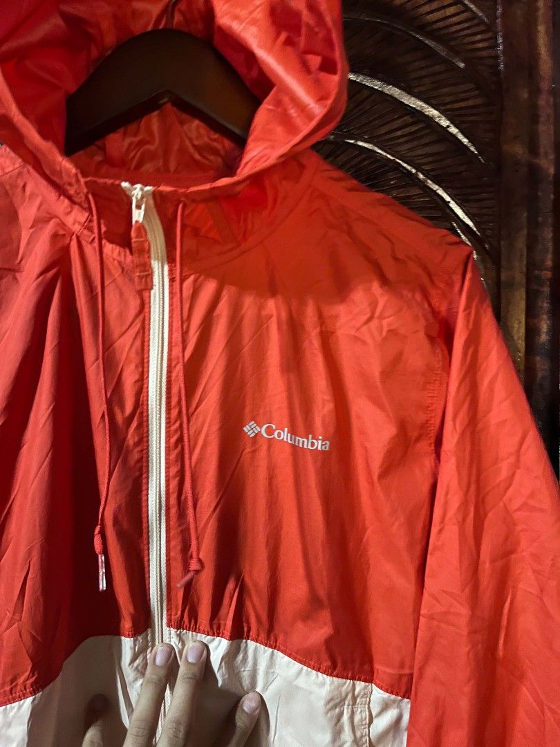 COLUMBIA WINDBREAKER 2 TONED (Category: Coats, Jackets and Outerwear) located in Bulacan. Submitted by 1008.thrift (Listing ID 1464041970, Image 3). Description: COLUMBIA WINDBREAKER WOMENS LARGE ON TAG ACTUAL FIT SMALL W21.5 x L25 CUT WASH TAG BUT AUTHENTIC / ORIG EXCELLENT CONDITION.
