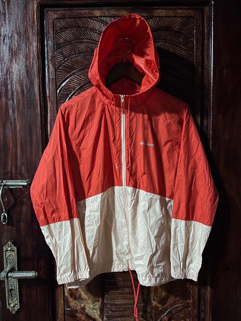 COLUMBIA WINDBREAKER 2 TONED (Category: Coats, Jackets and Outerwear) located in Bulacan. Submitted by 1008.thrift (Listing ID 1464041970, Image 1). Description: COLUMBIA WINDBREAKER WOMENS LARGE ON TAG ACTUAL FIT SMALL W21.5 x L25 CUT WASH TAG BUT AUTHENTIC / ORIG EXCELLENT CONDITION.