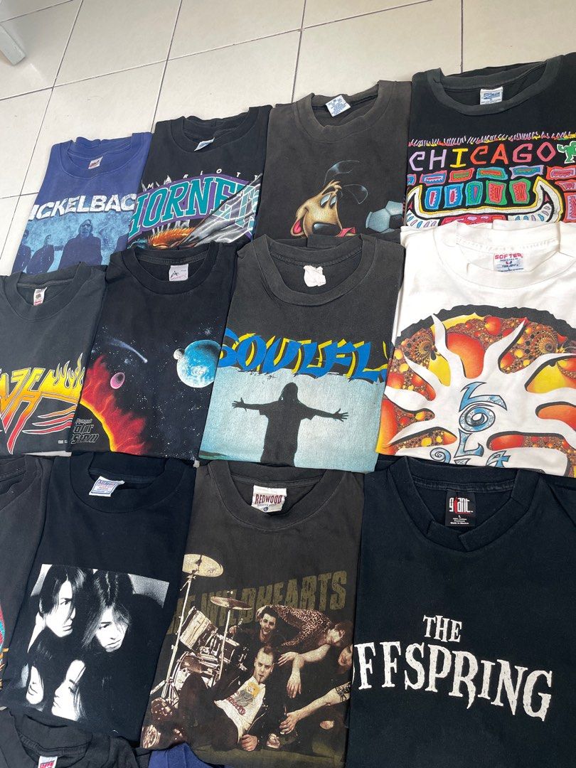 COMBO ONLY (Category: Tshirts & Polo Shirts) located in Johor Bahru. Submitted by thrift.bpj (Listing ID 1463953349, Image 3). Description: Saiz M dan L Sehelai saiz s.