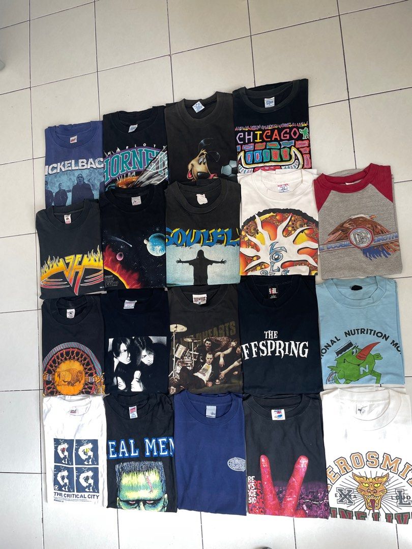 COMBO ONLY (Category: Tshirts & Polo Shirts) located in Johor Bahru. Submitted by thrift.bpj (Listing ID 1463953349, Image 1). Description: Saiz M dan L Sehelai saiz s.