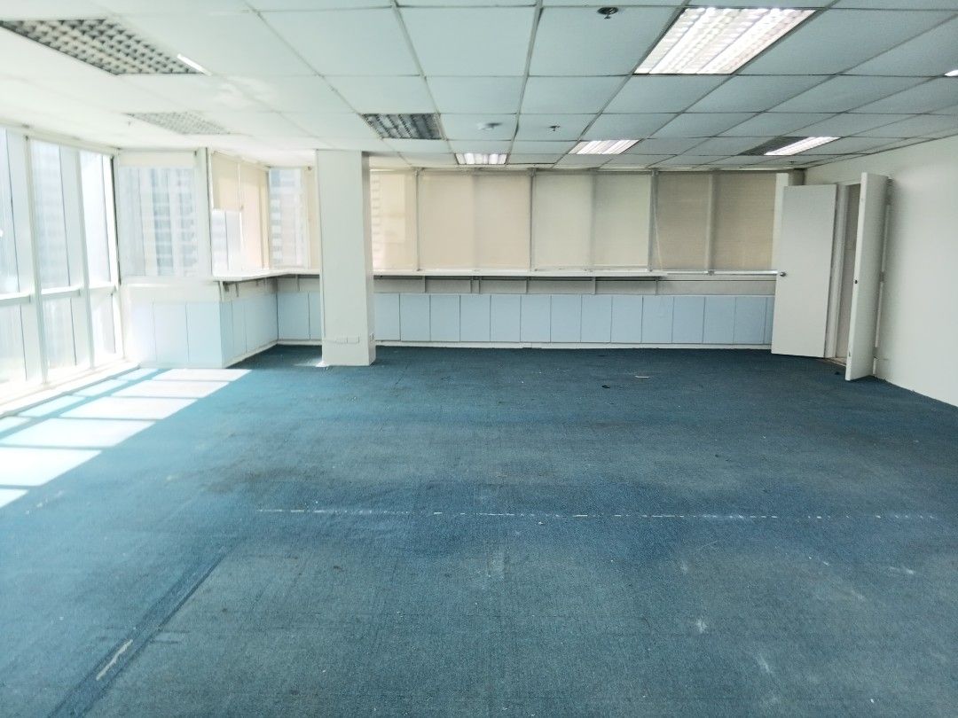 Commercial Office Space for Rent/Lease (Category: Commercial) located in Quezon City. Submitted by art050562456 (Listing ID 1464126545, Image 2). Description: - Available office space for lease - Various layouts and sizes to suit your needs - Bright and airy with large windows - Features carpeted floors and drop ceilings - Ready for immediate business setup - Located in a prime commercial building - Contact us today for viewing and more details.