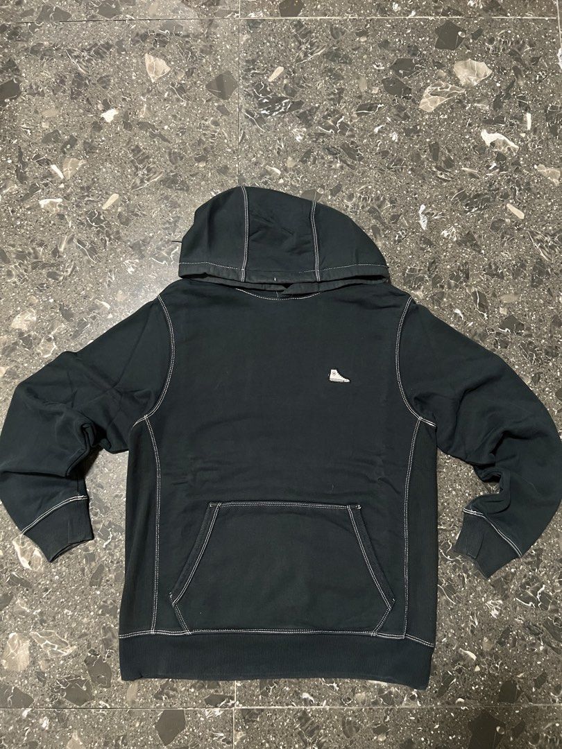Converse Black Hoodie with Sneaker Logo (Category: Hoodies) located in Manila. Submitted by justin_sy (Listing ID 1463983473, Image 1). Description: - Black Converse hoodie - Small embroidered high-top sneaker logo on chest - Contrast white stitching throughout - Kangaroo pocket - Size: US S / EUR S - Made in China.