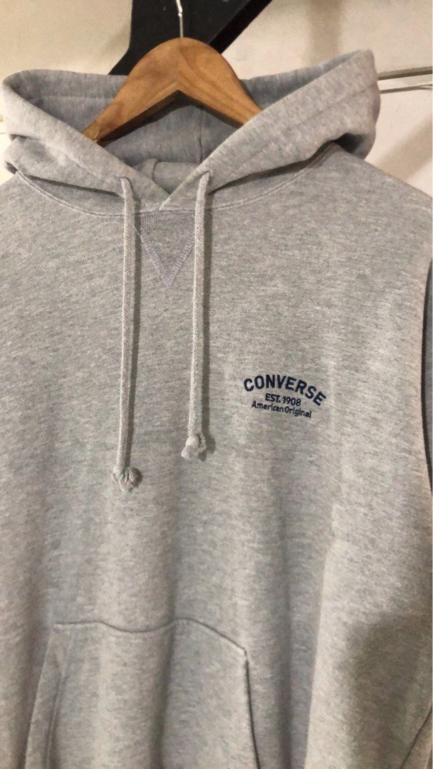 Converse hoodie (Category: Announcements) located in Imus. Submitted by gabrielseth_12 (Listing ID 1463969979, Image 2). Description: Converse hoodie Size medium to large No issue Excellent condition 250pesos Imus cavite location.
