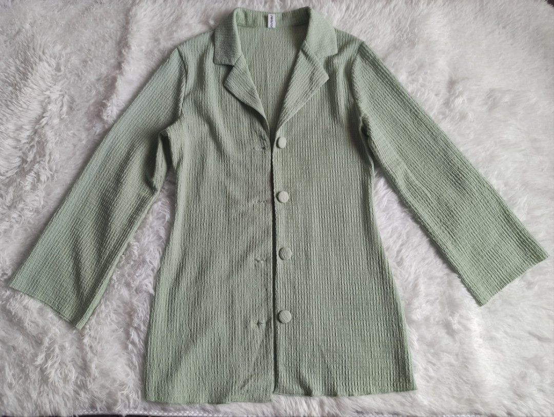 Coords Blazer and Shorts Sage Green (Category: Sets or Coordinates) located in Cavite. Submitted by myprelovedstars (Listing ID 1464045793, Image 1). Description: Sage Green.