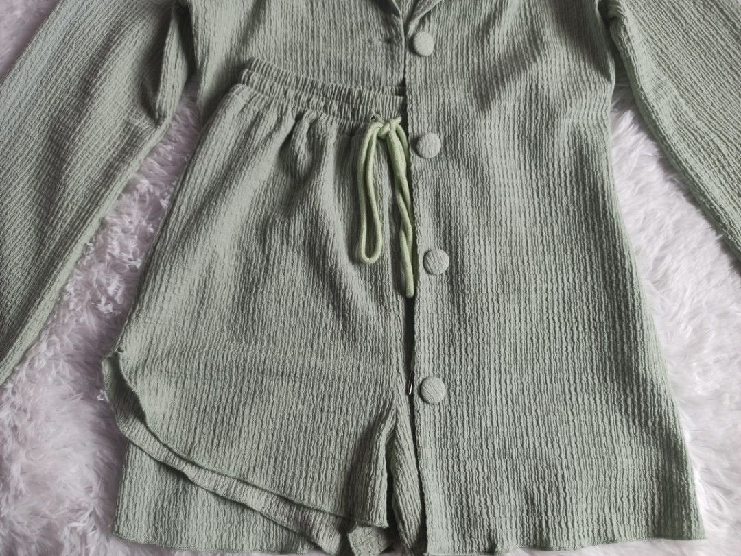 Coords Blazer and Shorts Sage Green (Category: Sets or Coordinates) located in Cavite. Submitted by myprelovedstars (Listing ID 1464045793, Image 2). Description: Sage Green.