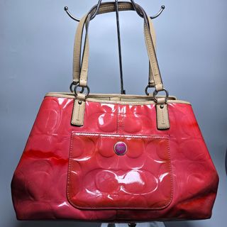(Category: ) located in . Submitted by shoppestylish (Listing ID 1463940465, Image 1). Description: .