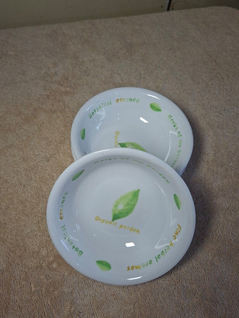 Corelle Small Shallow Bowl 13.5cm (Category: Dinnerware & Cutlery) located in Consolacion. Submitted by luxekerei (Listing ID 1463951611, Image 2). Description: .