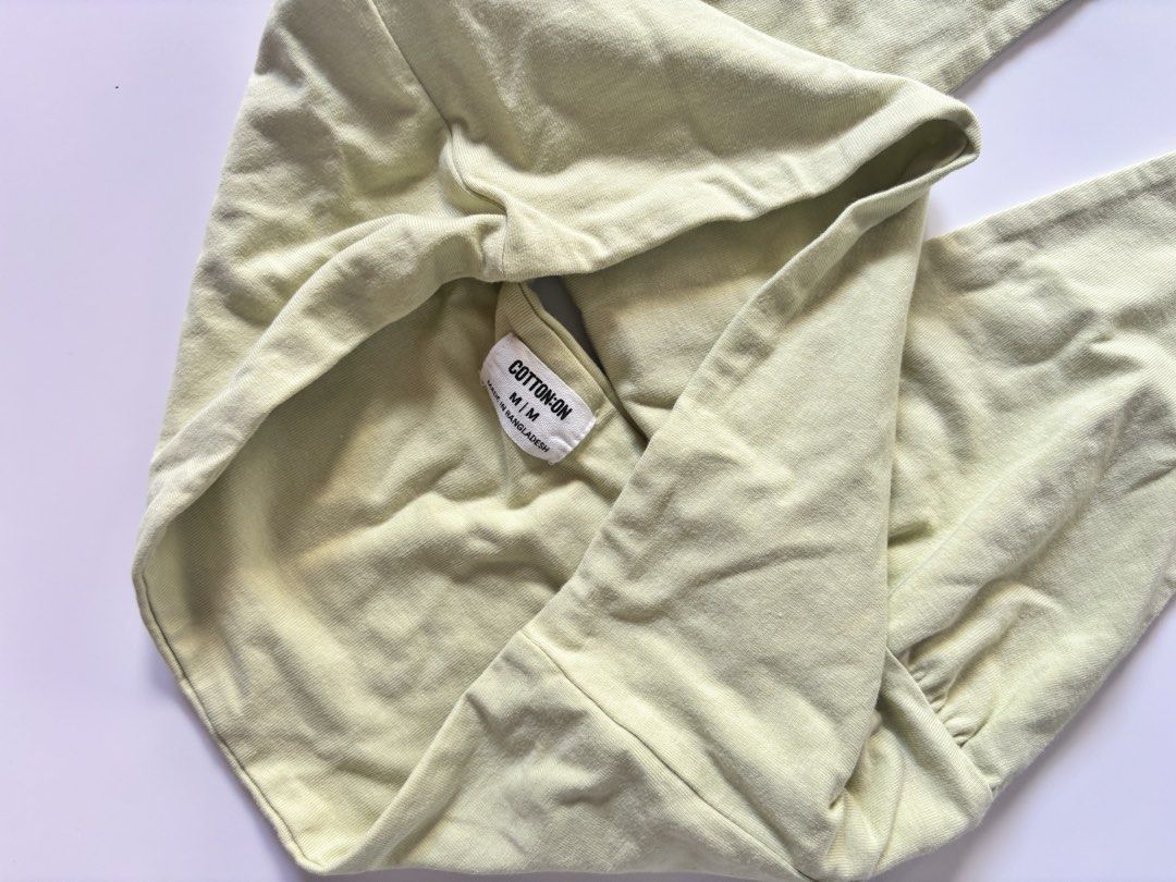 cotton on halter top (Category: Sleeveless) located in Binan City. Submitted by byhiraeth (Listing ID 1464048931, Image 2). Description: .