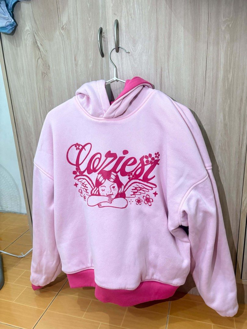Coziest “Classic 2.0” Reversible Hoodie (Category: Coats, Jackets and Outerwear) located in Manila. Submitted by _jhaaang (Listing ID 1464084213, Image 3). Description: Used 4-5 times only RFS: No longer used Original Price: bought for ₱3,100 (can give last price to sure buyer!).