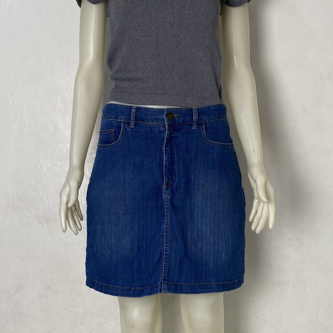 Croft&Barrow 🌸 | Indigo Classic Denim Skort (Category: Skirts) located in Bulacan. Submitted by orc.ph (Listing ID 1464034891, Image 2). Description: Croft&Barrow 🌸 | Indigo Classic Denim Skort Material Used: 77% Cotton 22% Polyester - Indigo -Casual -Belt Loops -Built-In Shorts -Mid-To-High Rise -A-Line Silhouette -Multi-Pocket Layer -Button And Zip-Fly Closure ‎-Size: S ‎-Waistline: 30” ‎-Length: 16” ‎Used Condition. Minor Visible Flaws ‎ ISS