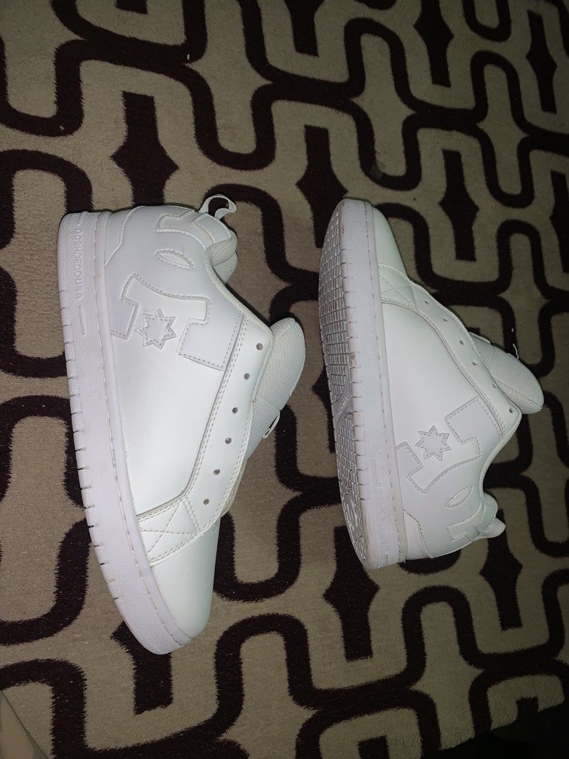DC Court Graffik skate sneakers (Category: Sneakers) located in Manila. Submitted by thirst4thrifting (Listing ID 1464046677, Image 2). Description: DC Court Graffik skate sneakers Size 41 As brand new condition None box 📩📩.