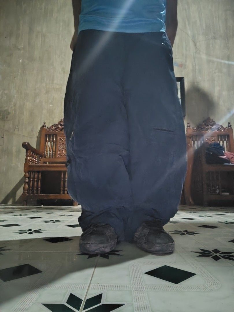 dc double knee pang skate (Category: Jeans) located in Batangas. Submitted by christonmisajon97 (Listing ID 1464031445, Image 1). Description: waist33 Lenght 41 thigh 13.5 hem10 kayo na magpaayos.