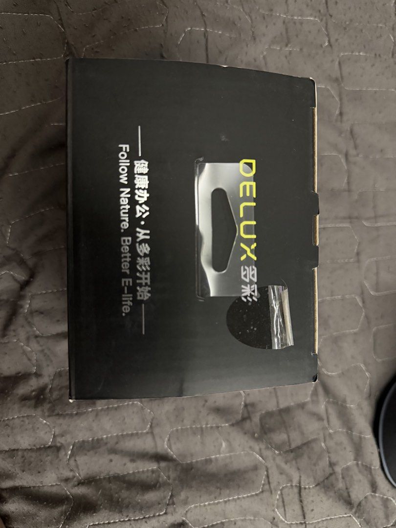 Delux m618 plus (Category: Mouse & Mousepads) located in Manila. Submitted by neshamah (Listing ID 1464027730, Image 2). Description: POV: You upgraded your work setup… and finally upgraded your mouse too. 🖱️✨ The DELUX M618 Plus ergonomic vertical mouse is made for your everyday computer setup—perfect for WFH, office work, data entry, admin tasks, and long hours on your PC. 💻 ✨ Ergonomic vertical design ✨ Comfortable grip ✨ Precise control ✨ P