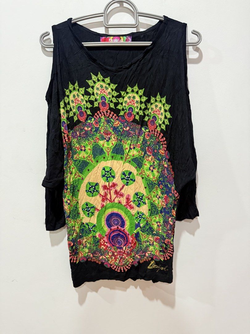Desigual long sleeves (Category: Longsleeves) located in Digos. Submitted by olie.via (Listing ID 1464066060, Image 1). Description: Desigual women’s blouse. In good condition. In the S.