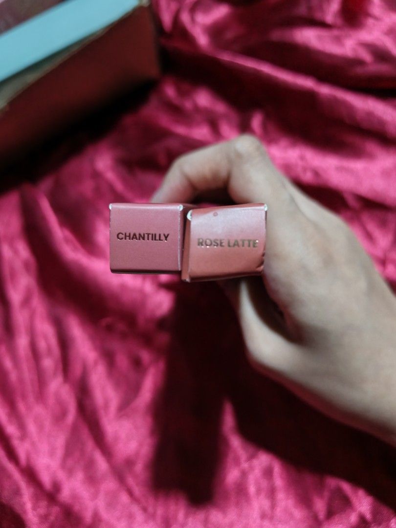 Detail Cosmetics Lip Liner (Category: Makeup) located in Valenzuela. Submitted by aashhhliii (Listing ID 1464106015, Image 2). Description: DETAIL COSMETICS LIP LINER - Shade: Chantilly & Rose Latte - Brandnew - 239 each - MOD: GCASH - 📦: LALAMOVE / JNT SHIPMENT - BUYER WILL SHOULDER SF ‼️ - STRICTLY PAYMENT FIRST ‼️ - CAN DO MEET UP IF MALAPIT LANG.