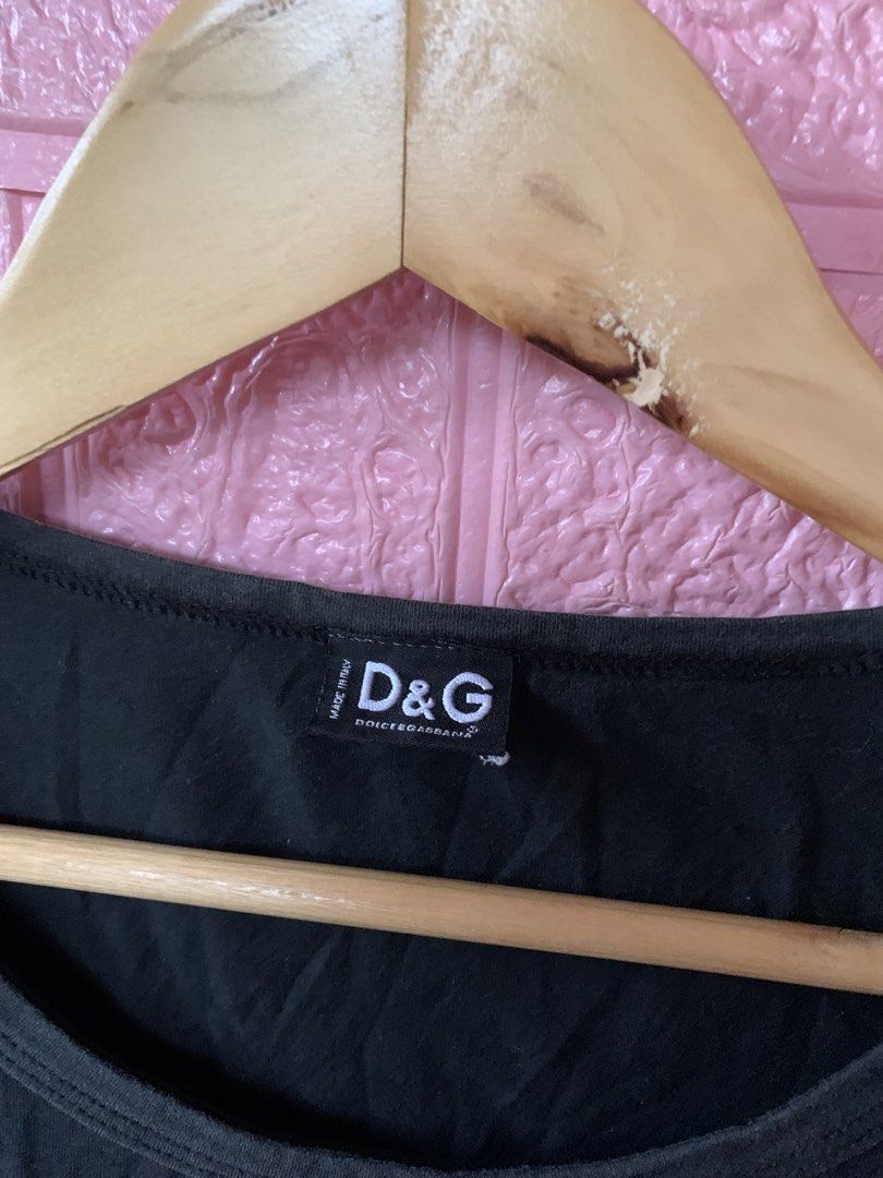 D&G Mickey Mouse (Category: Shirts) located in Kabacan. Submitted by mansourrrrrr (Listing ID 1464057395, Image 2). Description: D&G Mickey Mouse Size: Small-Medium No issue Excellent Condition .