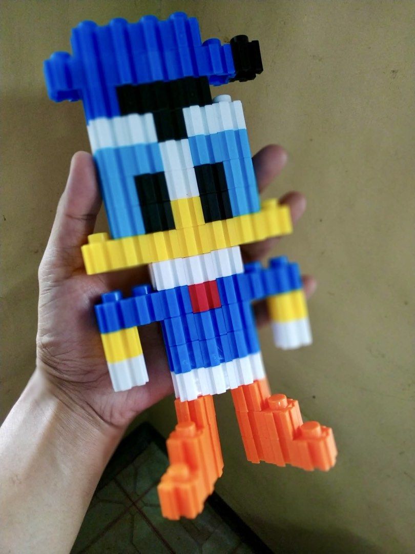 Diamond Building Blocks (Category: Lego & Building Sets) located in Batangas. Submitted by batang_90s_ako (Listing ID 1463942520, Image 2). Description: Diamond Building Blocks - As is condition - 83 pcs.