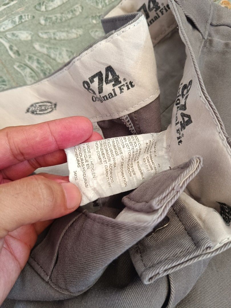 Dickies 874 Gray Pants (Category: Chinos) located in Bulacan. Submitted by moybilog (Listing ID 1463995014, Image 3). Description: .