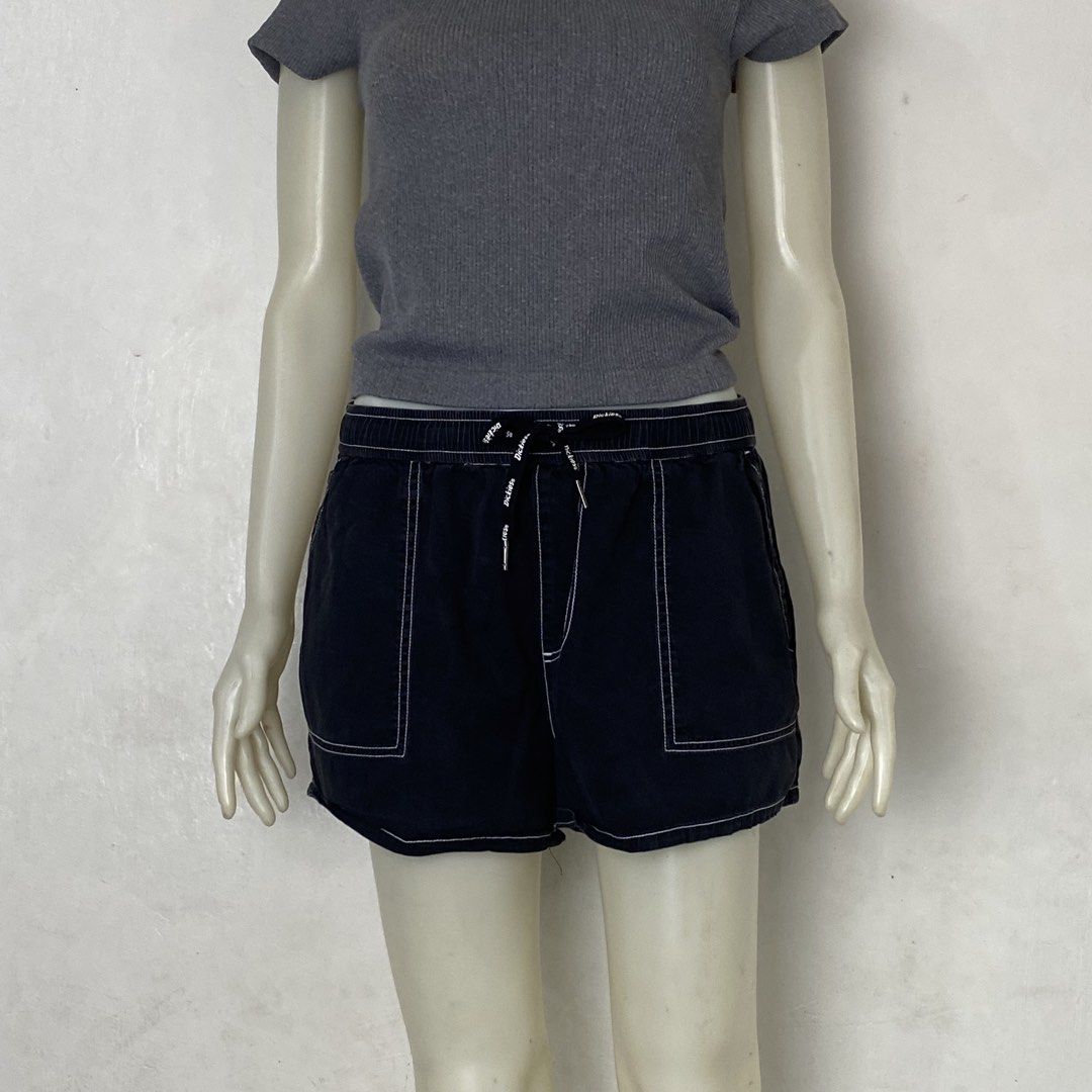 DICKIES 🌸 | Black Contrast Stitch Pull-On Shorts (Category: Shorts) located in Bulacan. Submitted by orc.ph (Listing ID 1464030650, Image 2). Description: DICKIES 🌸 | Black Contrast Stitch Pull-On Shorts Material Used: 100% Cotton - Balck - Short - Casual - Streetwear -Side Slip Pockets -Mid-To-High Rise -Elastic Waistband -Contrast Stitching -Adjustable Drawstring ‎-Size: S-2XL ‎-Waistline: 29-38” ‎-Length: 13” ‎Pristine Condition. No Visible 