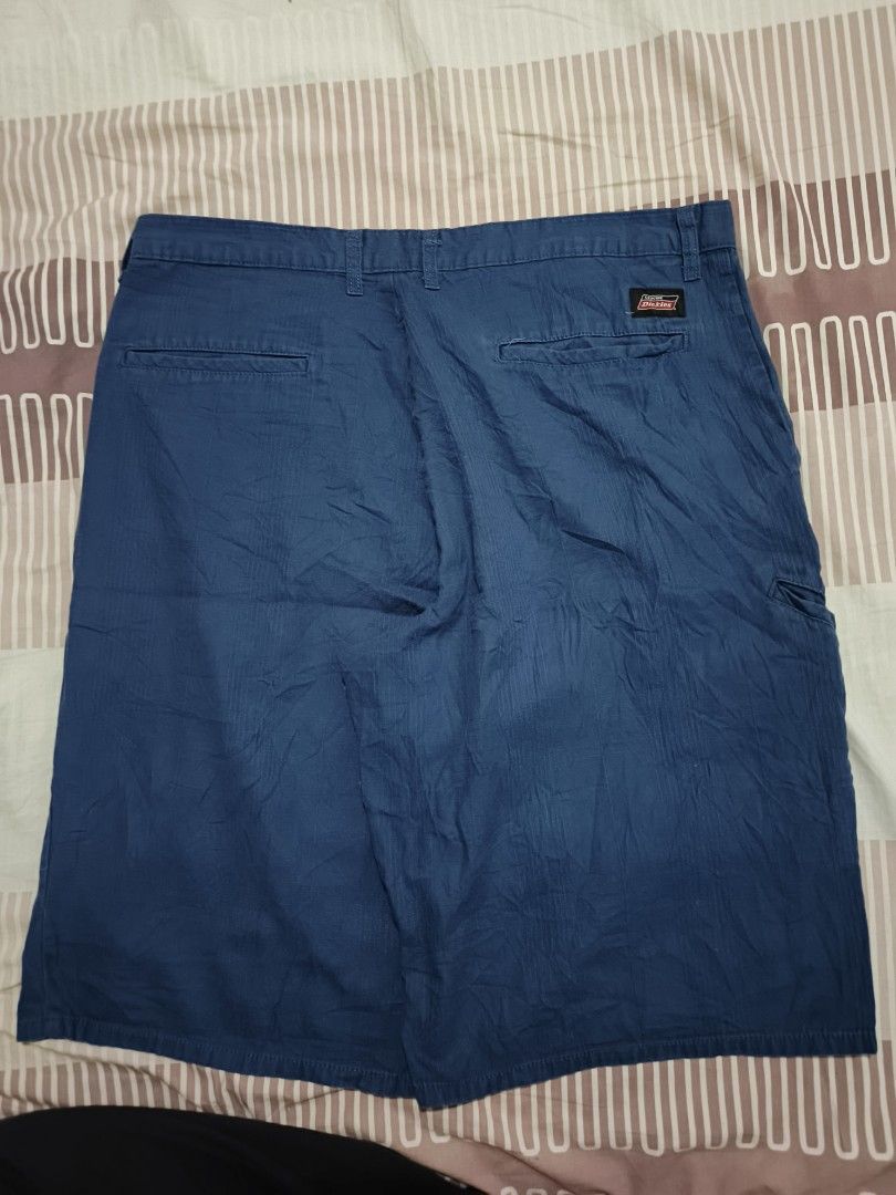 Dickies Blue Cotton Cargo Shorts Size 36 (Category: Shorts) located in Manila. Submitted by dyastenthrift (Listing ID 1464039864, Image 3). Description: - Blue Dickies shorts - Made from 100% cotton size: 36x22 - Cargo pocket on left leg - Two back pockets - Two front pockets - Button and zip closure - Ideal for casual wear.