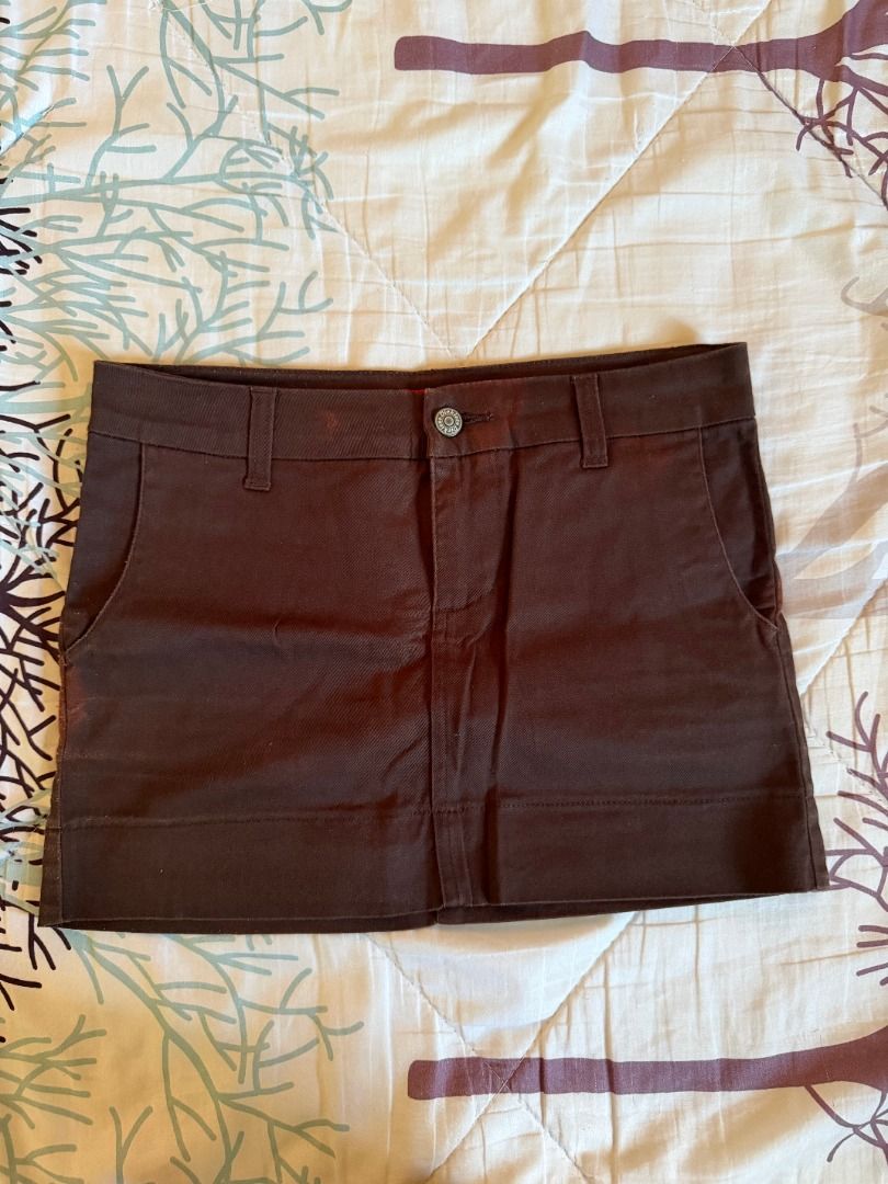 Dickies Brown Mini Skirt (Category: Skirts) located in Manila. Submitted by dndclothing (Listing ID 1463966846, Image 1). Description: ⊹ classic brown denim mini skirt ⊹ with bleach stains so buy at your own risk ⊹ easy to pair with various tops ⊹ size 1 on tag but for reference im usually a medium (28 waist).