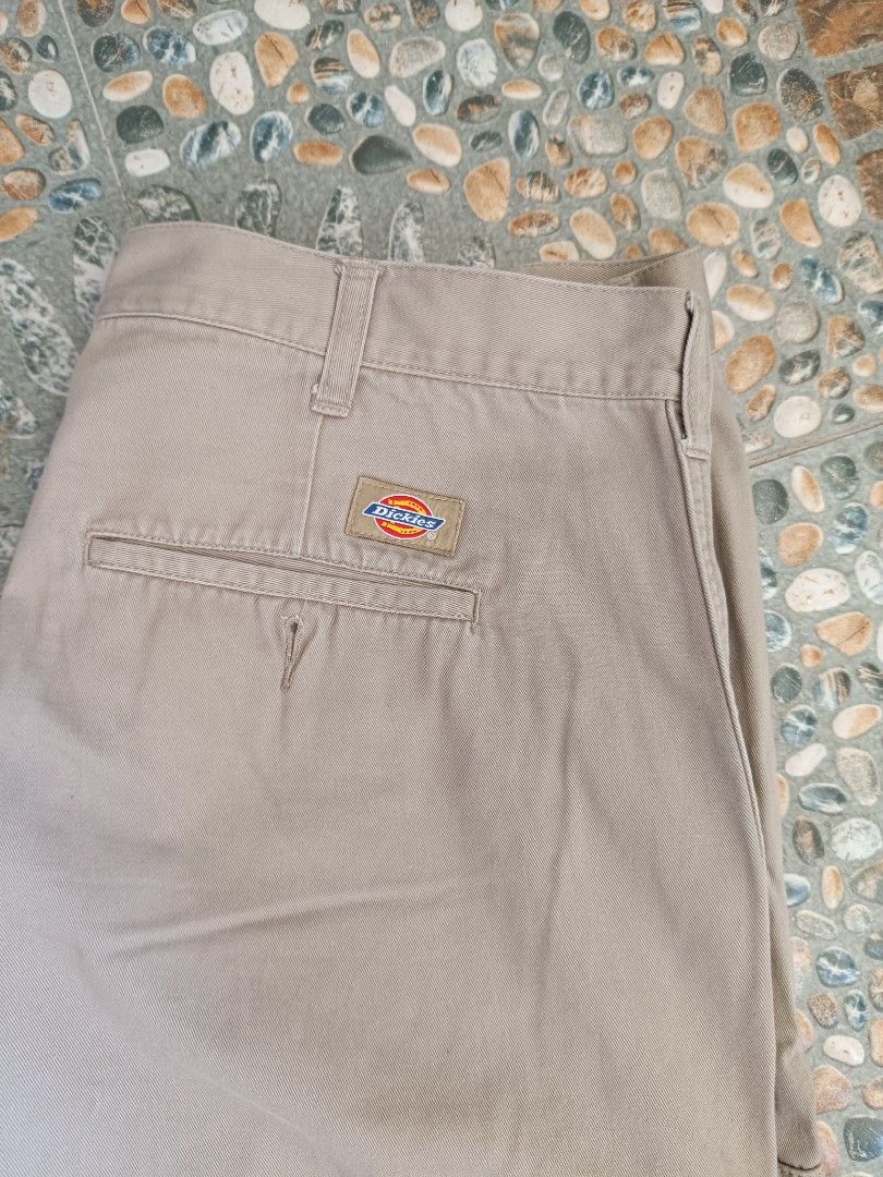 Dickies Cargo Khaki Pants (Category: Chinos) located in Bulacan. Submitted by moybilog (Listing ID 1463994707, Image 2). Description: .