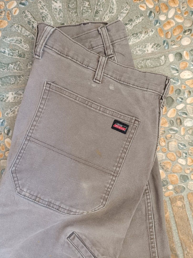 Dickies Carpenter Gray Pants (Category: Jeans) located in Bulacan. Submitted by moybilog (Listing ID 1463994853, Image 2). Description: .