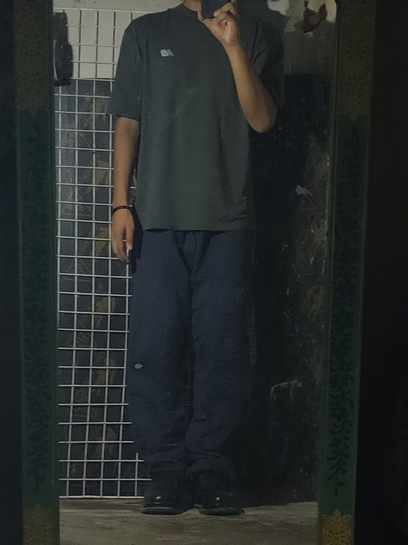 Dickies Double Knee (Category: Chinos) located in Angeles City. Submitted by ian.thrift_ph (Listing ID 1464065300, Image 2). Description: Size 38 Length 42 Hem 7 Issue: Fading area Free Shipping.