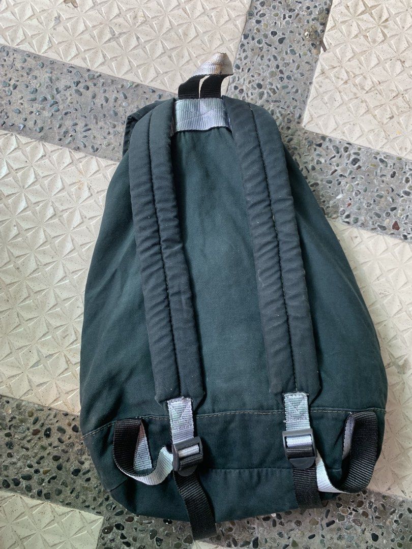 Diesel Backpack Dark Green (Category: Backpacks) located in Manila. Submitted by wildfire.33cd8c (Listing ID 1464126429, Image 2). Description: - Dark green Diesel backpack - Drawstring closure with buckle flap - Front zip pocket - Side pocket - Adjustable straps - Ideal for everyday use or travel.