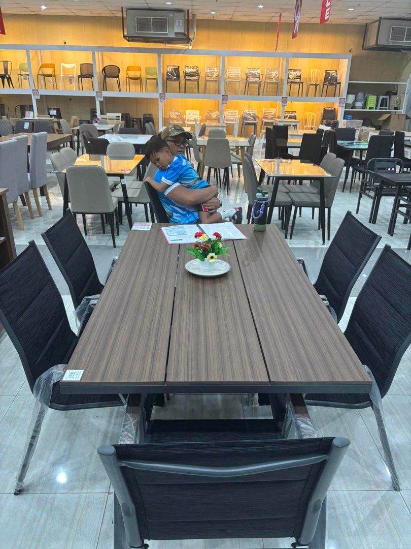 Dining table (Category: Outdoor Furniture) located in Pasig City. Submitted by joeyjanettejazzyjd (Listing ID 1463938948, Image 3). Description: 6 seater table It’s too big in our balcony bought it in Home Depot .