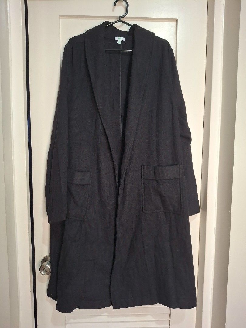 DIP Black Long Sleeve Coat Size L (Category: Coats, Jackets and Outerwear) located in Mandaluyong City. Submitted by shams2026 (Listing ID 1464070482, Image 1). Description: - Brand: DIP - Color: Black - Style: Long Coat - Features: Two front pockets, Long sleeves - Size: L - Origin: Made in China - Washed. needs ironing.