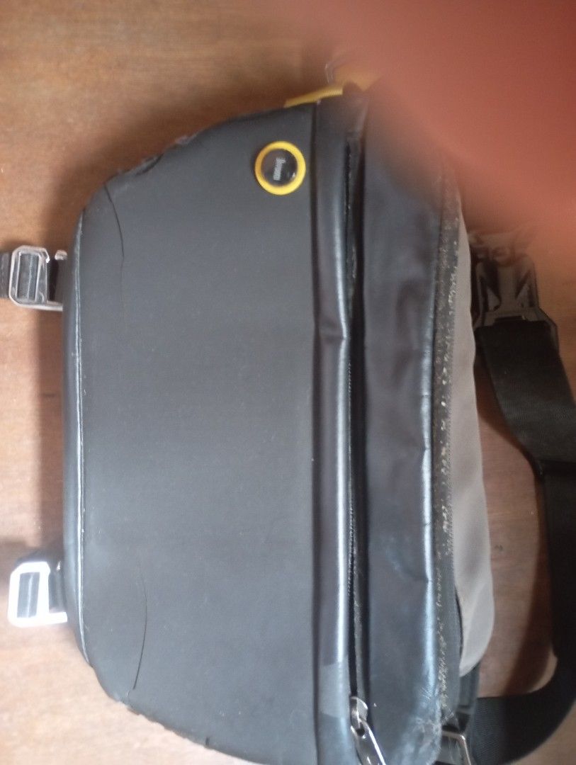 Divooom Sling Bag with LED Display (Category: Sling Bags) located in Valenzuela. Submitted by hyrotitania (Listing ID 1463996299, Image 3). Description: for sale Divooom slingbag for declutter -panel is still working but the wire has to be in right position to work -dirty -thw sides beside the led panel has cracked due to sunlight fixed 600 pickup Valenzuela dalandanan loc .